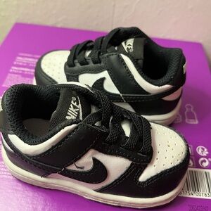 Nike Toddler Black and White Low-Top Sneakers